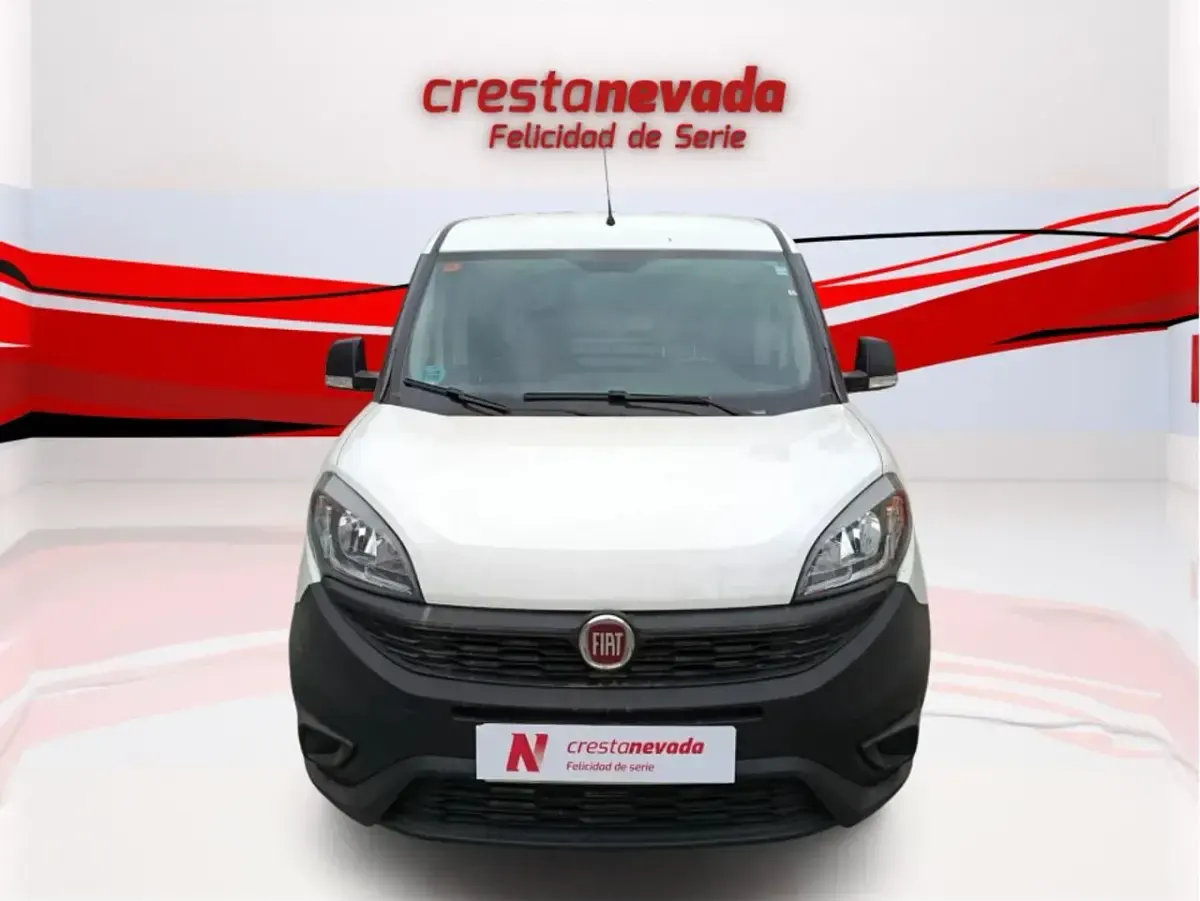 Usado Fiat Doblò 90 CV (66 kW) 2021 Blanco Monovolumen