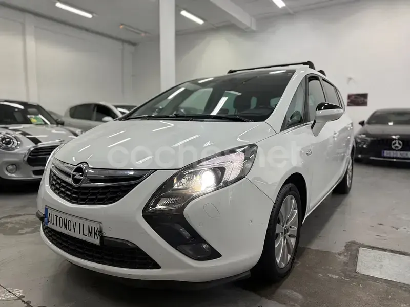 Usado Opel Zafira Tourer Excellence 140 CV (102 kW) 2016 Blanco Monovolumen