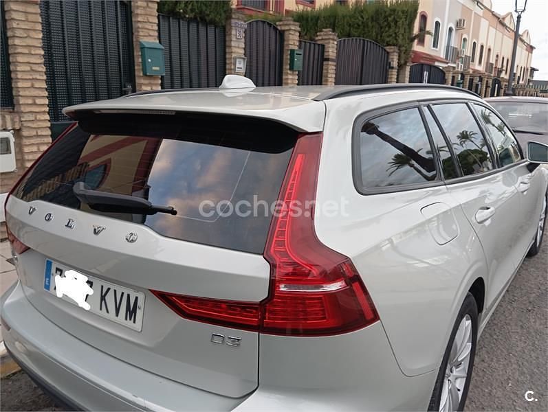 Usado Volvo V60 Momentum 150 CV (110 kW) 2019 Beige Familiar