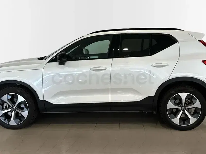 Usado Volvo XC40 Plus 197 HP (144 kW) 2023 Branco SUV
