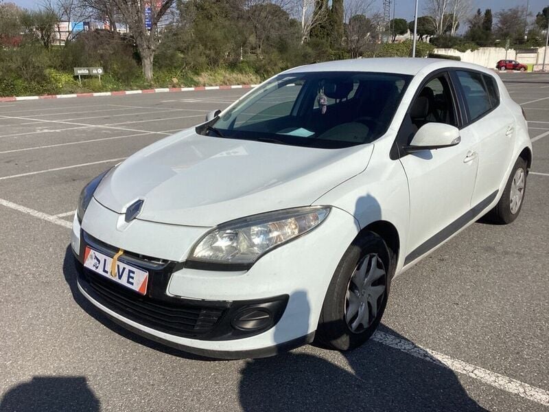 Blanco Usado 2012 Renault Mégane III Expression Berlina | 4995 € (Precio justo) - Imagen 1/4