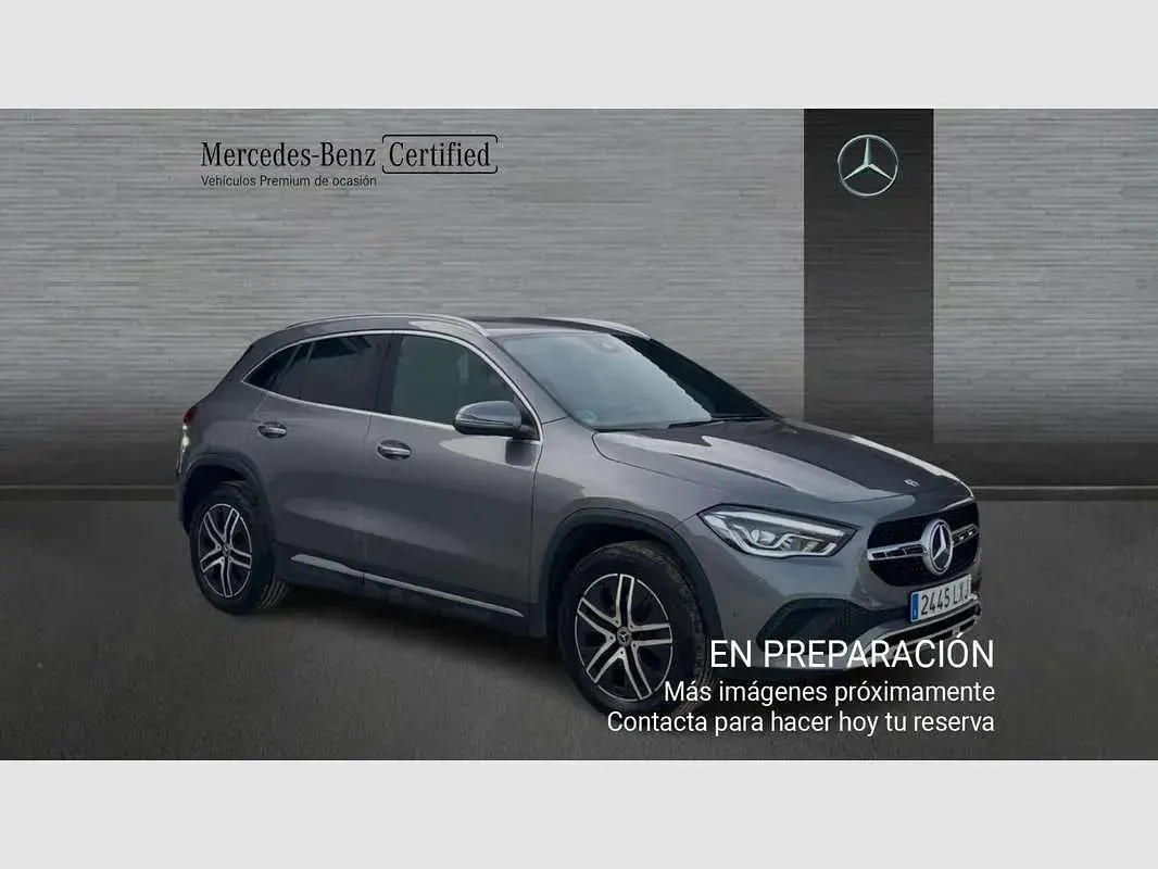 Usado Mercedes GLA200 163 CV (119 kW) 2022 Gris SUV