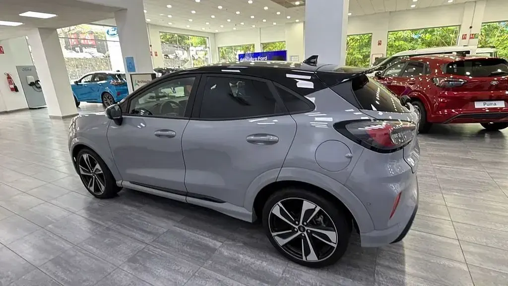 Usado Ford Puma ST-Line X 155 CV (114 kW) 2023 Gris matter SUV