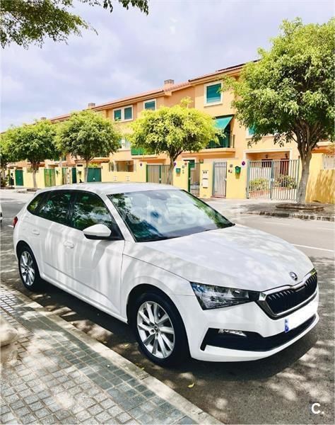 Blanco Usado 2021 Skoda Scala Ambition Utilitario | 13.900 € (Buen precio) - Imagen 1/4