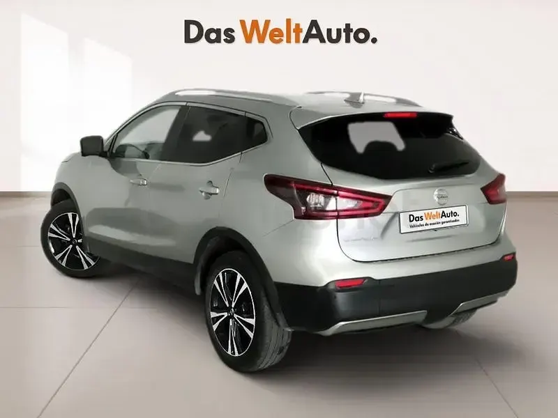 Usado Nissan Qashqai Acenta 158 CV (116 kW) 2021 Gris / plata SUV