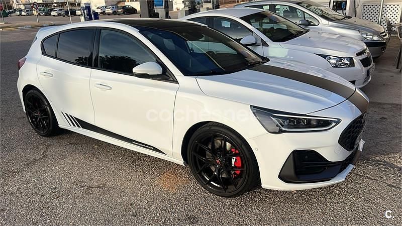 Usado Ford Focus ST 280 CV (205 kW) 2023 Blanco Berlina