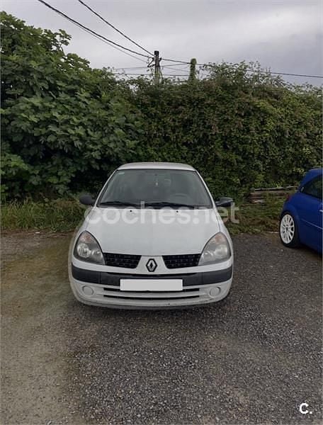 Usado Renault Clio II Authentique 65 CV (47 kW) 2002 Blanco Berlina