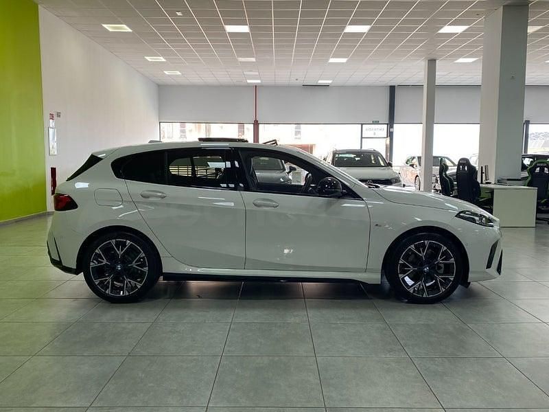 Usado BMW 118 Sport Line 150 CV (110 kW) 2025 Blanco Utilitario