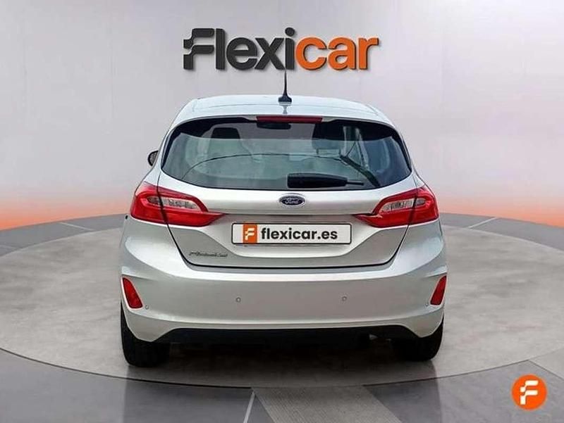 Usado Ford Fiesta Active 95 CV (69 kW) 2020 Gris Utilitario