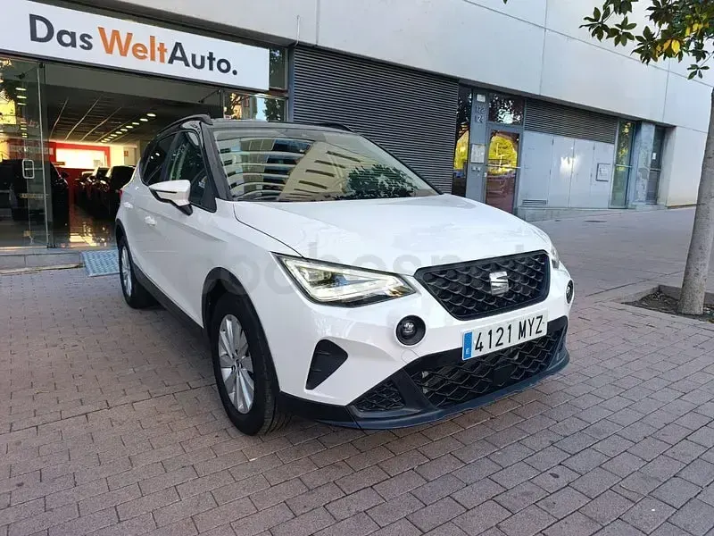 Usado Seat Arona Style 115 CV (84 kW) 2025 Blanco SUV