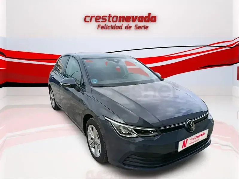 Usado VW Golf VIII Life 110 CV (80 kW) 2023 Gris / plata Berlina