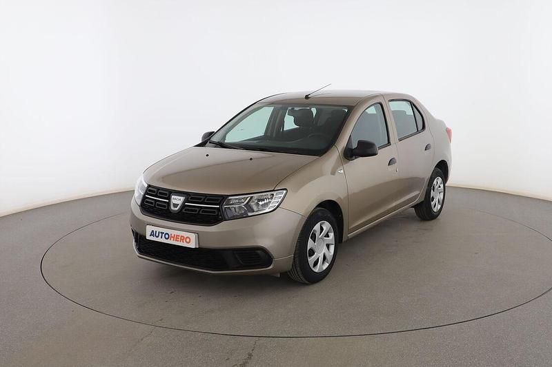 Beige Usado 2020 Dacia Logan Essentiel Berlina | 9899 € (Precio justo) - Imagen 1/3