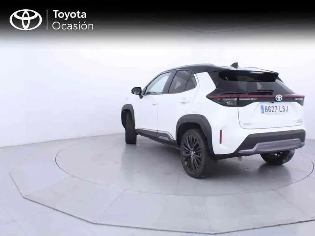 Usado Toyota Yaris Cross 116 CV (85 kW) 2021 Blanco SUV