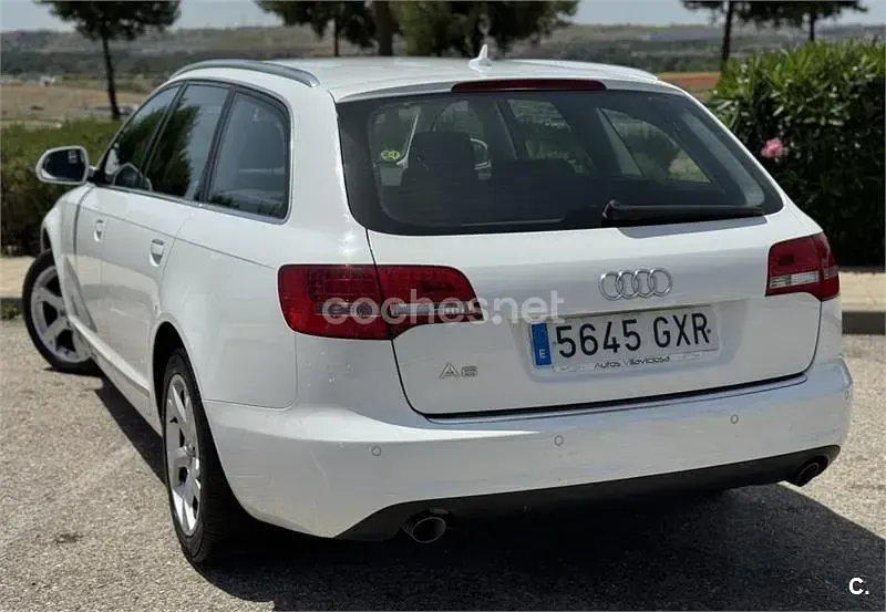 Usado Audi A6 170 CV (125 kW) 2010 Blanco Familiar