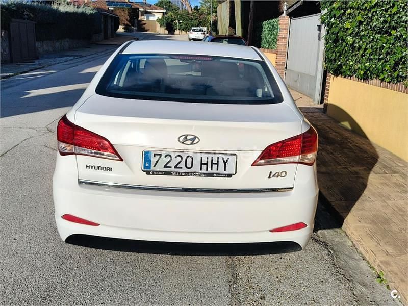 Usado Hyundai i40 GLS 135 CV (99 kW) 2012 Blanco Berlina