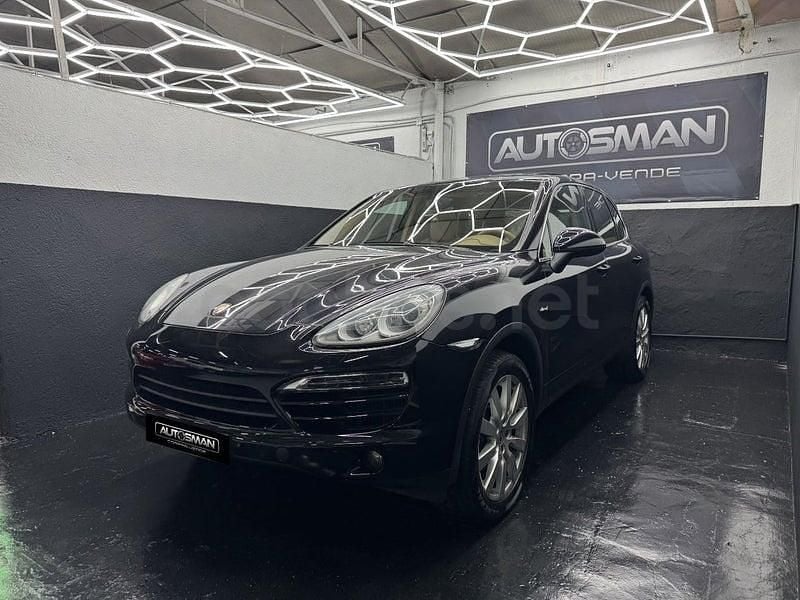 Käytetty Porsche Cayenne 262 HP (192 kW) 2014 Musta Katumaasturi