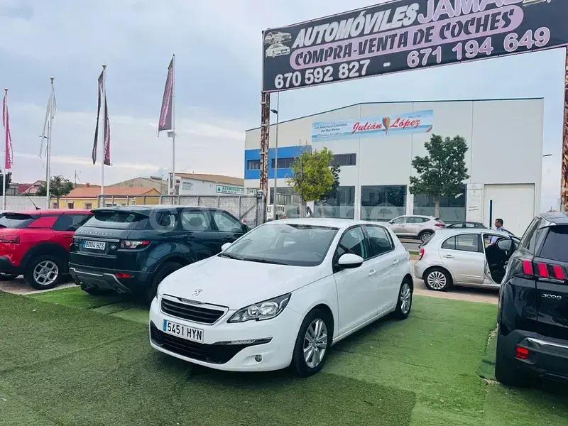 Usado Peugeot 308 Active 82 CV (60 kW) 2014 Blanco Berlina