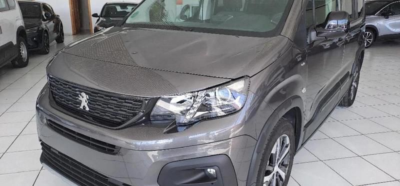 Evl gris platinium Usado 2024 Peugeot Rifter GT Monovolumen | 21.700 € (Precio justo) - Imagen 1/4