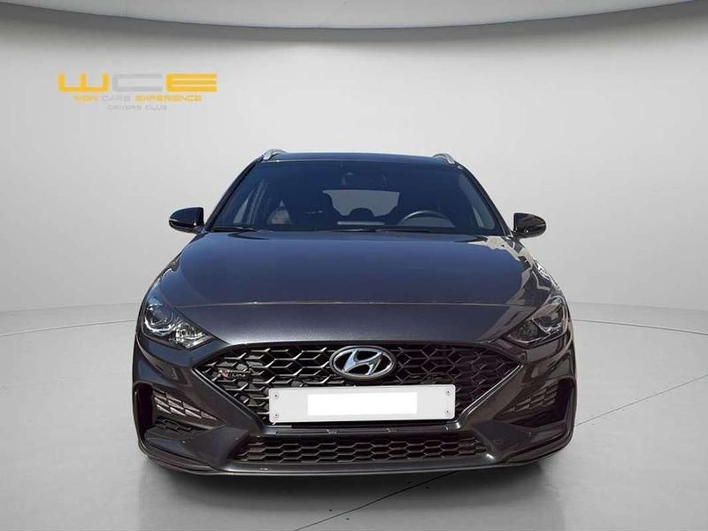 Usado Hyundai i30 N Line 120 CV (88 kW) 2023 Gris Familiar