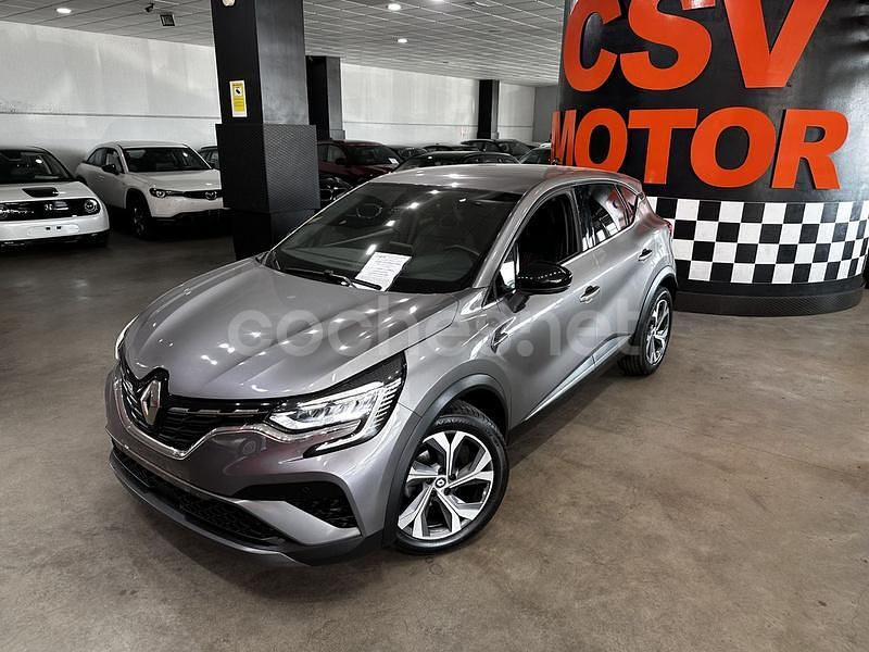 Usado Renault Captur RS Line 90 CV (66 kW) 2022 Gris / plata SUV