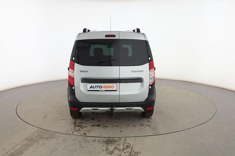 Usado Dacia Dokker 131 CV (96 kW) 2019 Plata Monovolumen
