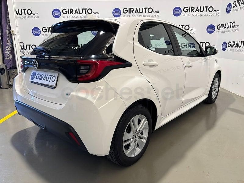 Usado Toyota Yaris 125 CV (91 kW) 2022 Blanco Utilitario