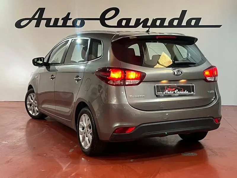 Usado Kia Carens 115 CV (84 kW) 2018 Marrón Monovolumen
