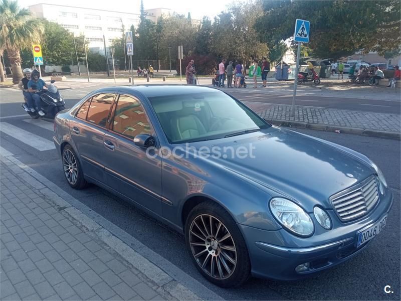 Azul Usado 2004 Mercedes E220 Elegance Berlina | 6100 € (Precio justo) - Imagen 1/4