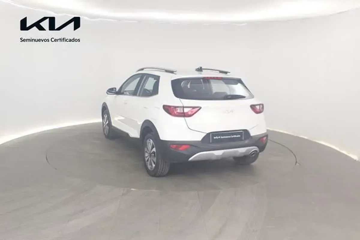 Nuevo Kia Stonic 101 CV (74 kW) 2025 Blanco SUV