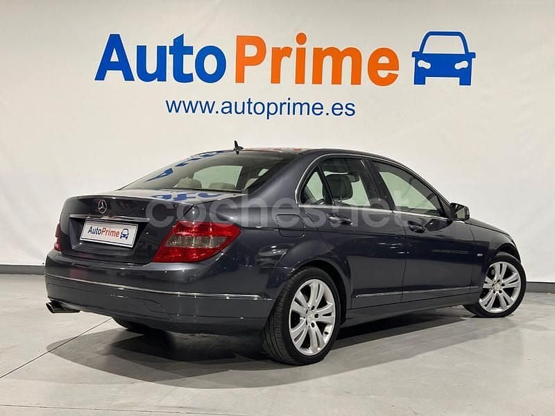 Usado Mercedes C200 Avantgarde 136 CV (100 kW) 2009 Azul Berlina