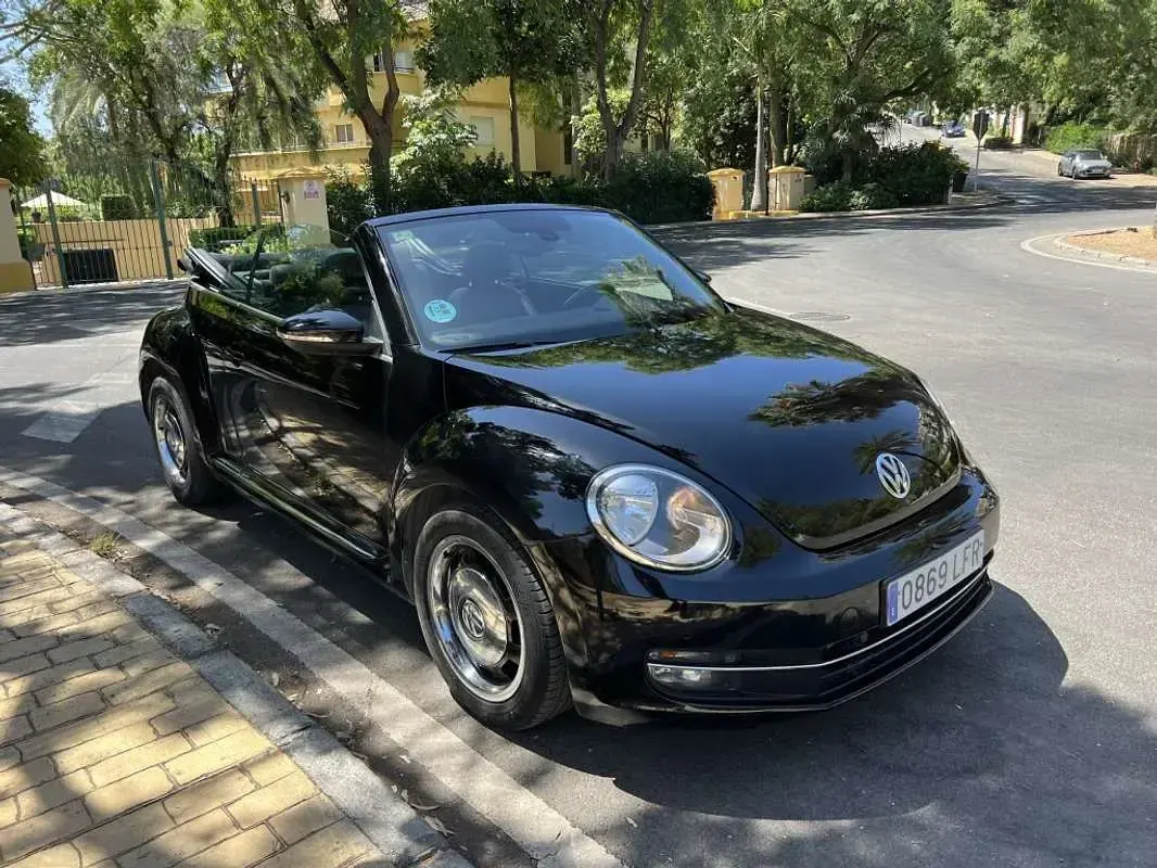 Usado VW Beetle Karmann 105 CV (77 kW) 2015 Negro Utilitario