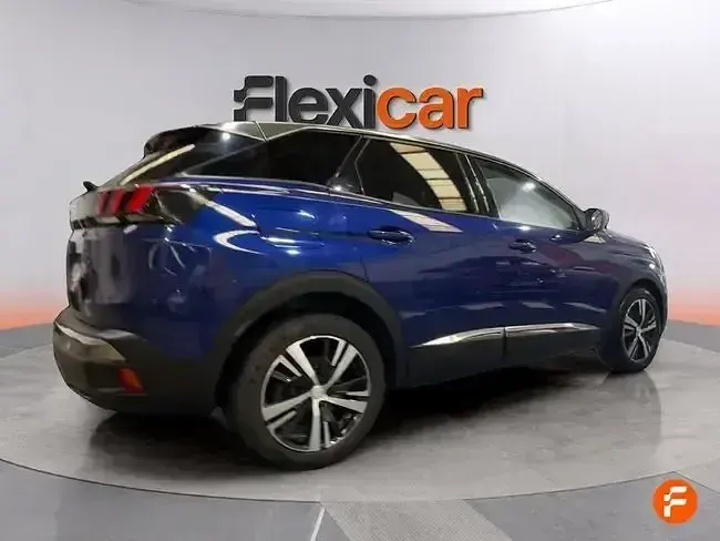 Usado Peugeot 3008 Allure 130 CV (95 kW) 2019 Azul SUV