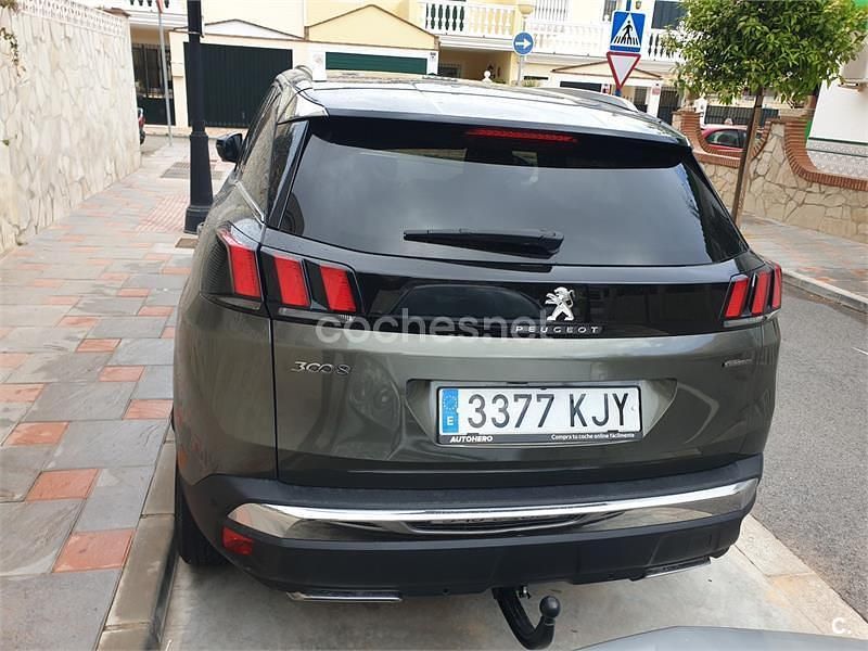 Usado Peugeot 3008 Crossway 165 CV (121 kW) 2018 Gris / plata SUV