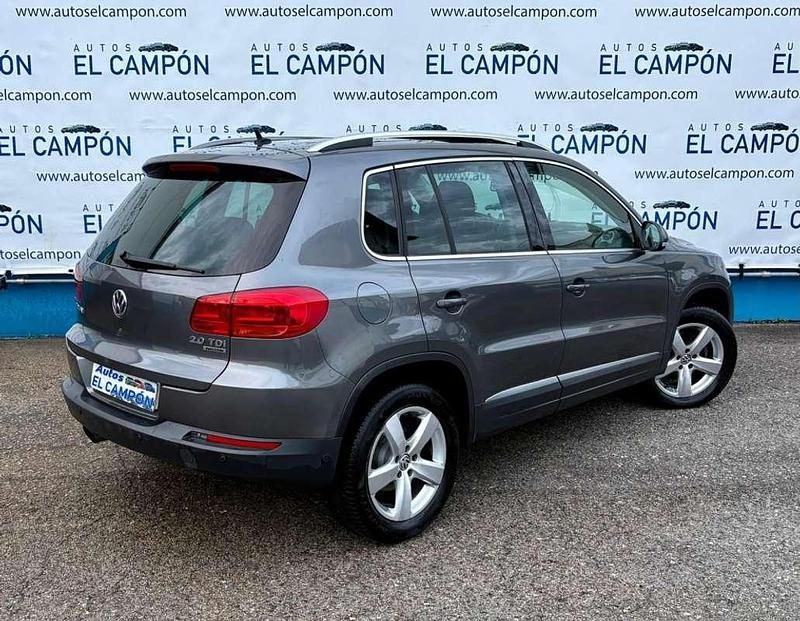 Usado VW Tiguan Sportline 140 CV (102 kW) 2014 Gris SUV