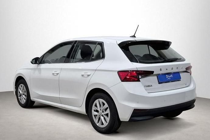 Usado Skoda Fabia Ambition 95 CV (69 kW) 2023 Utilitario