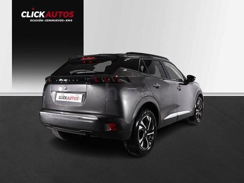 Usado Peugeot 2008 Allure 100 CV (73 kW) 2022 Gris / plata SUV
