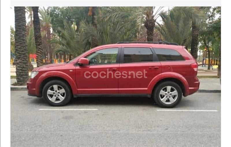 Usado Dodge Journey 140 CV (102 kW) 2010 Rojo SUV