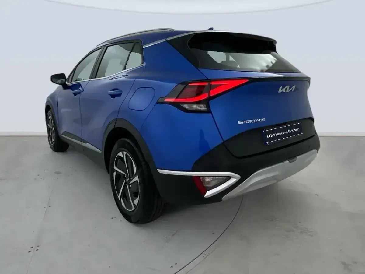 Usado Kia Sportage 150 CV (110 kW) 2022 Azul SUV