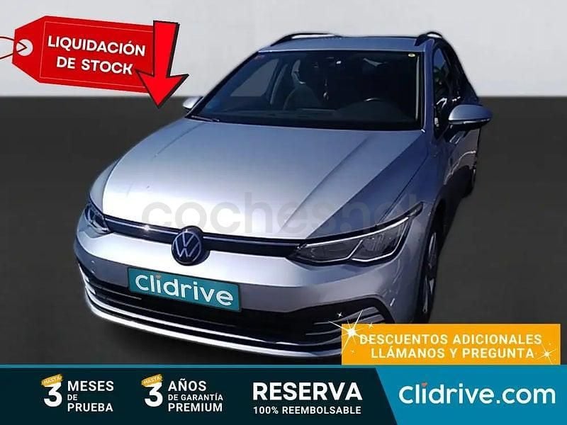 Usado VW Golf VIII Life 110 CV (80 kW) 2021 Amarillo Familiar