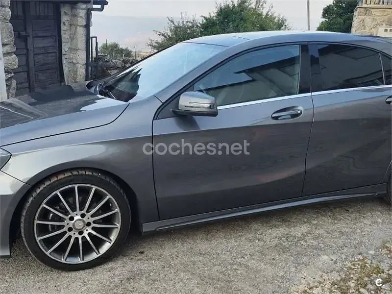 Usado Mercedes A200 AMG line 136 CV (100 kW) 2014 Gris / plata Utilitario