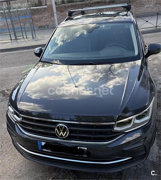 Usado VW Tiguan Life 130 CV (95 kW) 2022 Gris / plata SUV
