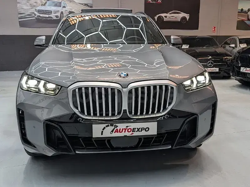 Usado BMW X5 Comfort Edition 298 CV (219 kW) 2025 Gris / plata SUV