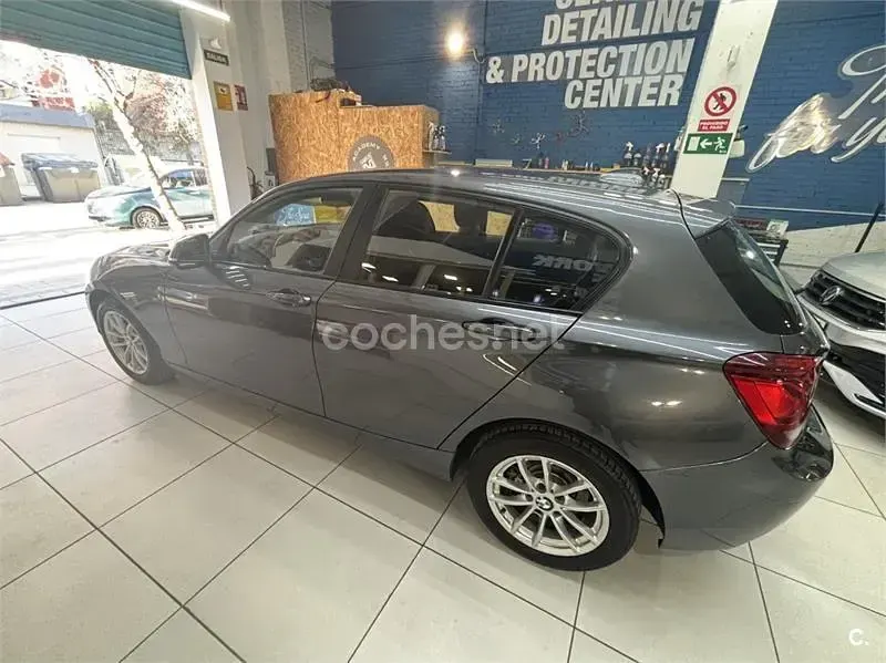 Usado BMW 116 Sport Line 116 CV (85 kW) 2014 Gris / plata Utilitario