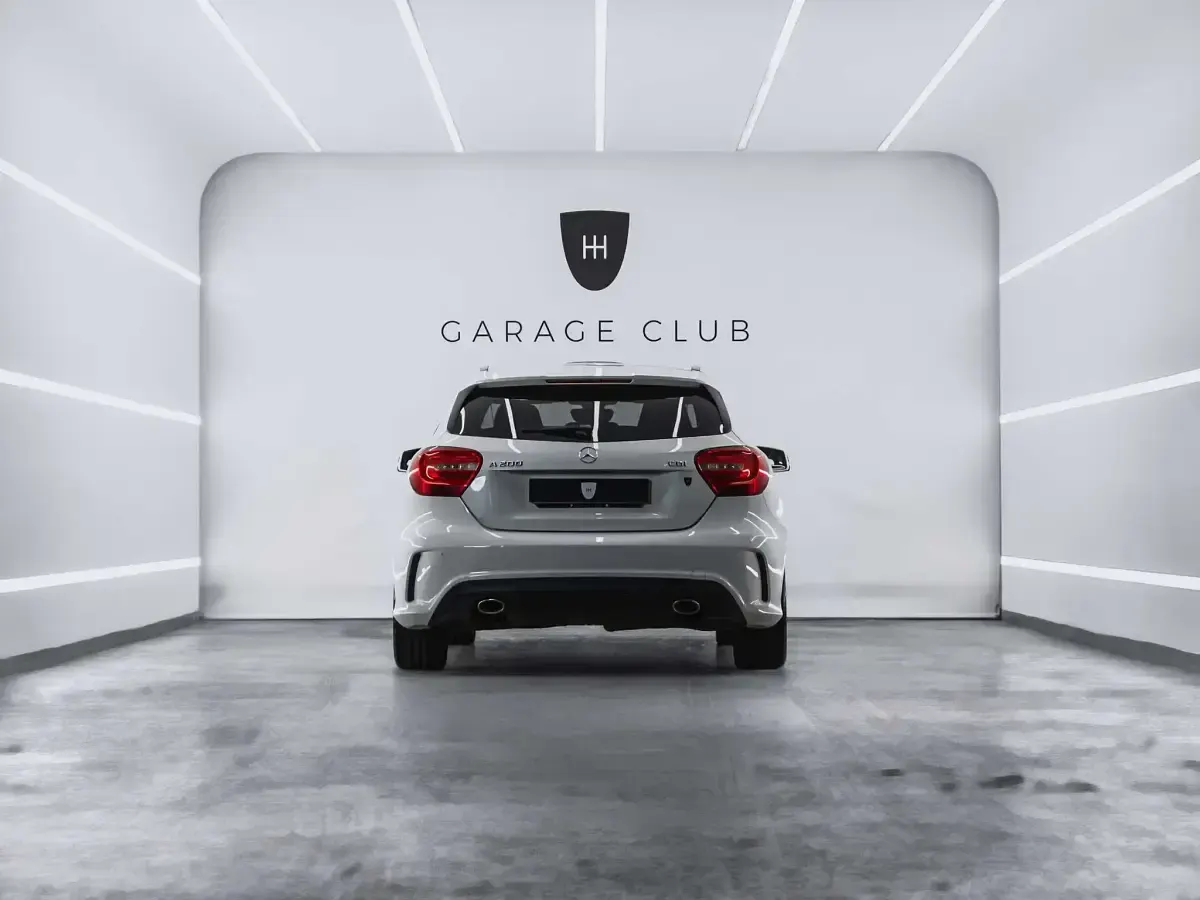 Usado Mercedes A200 AMG line 136 CV (100 kW) 2015 Blanco Berlina