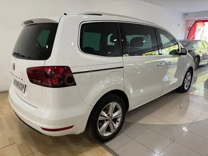 Usado Seat Alhambra Style 184 CV (135 kW) 2017 Blanco Monovolumen