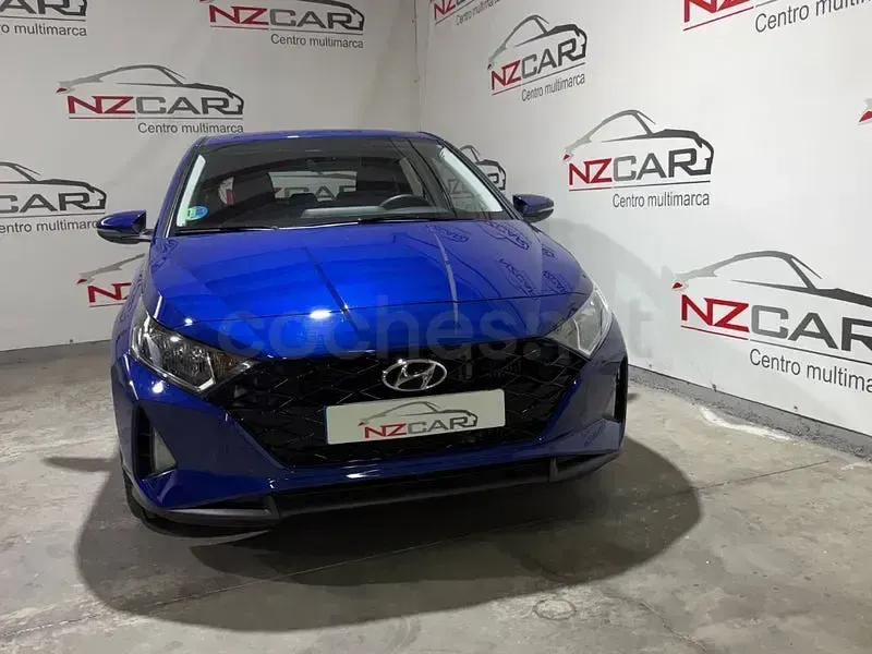 Usado Hyundai i20 100 CV (73 kW) 2023 Azul Utilitario