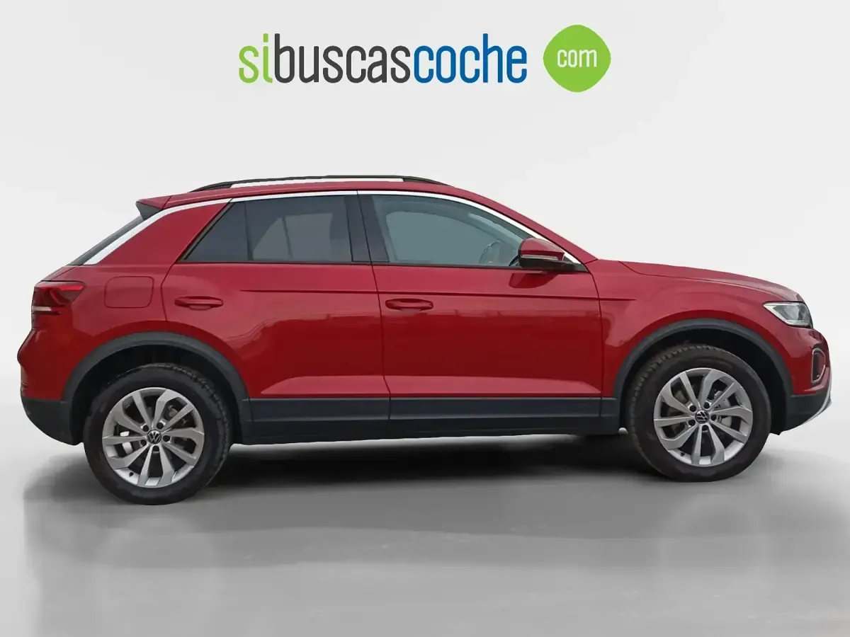 Usado VW T-Roc Life 150 CV (110 kW) 2024 Rojo SUV