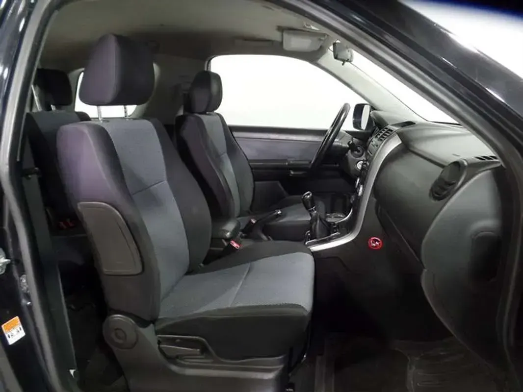 Usado Suzuki Grand Vitara 129 CV (94 kW) 2005 Negro SUV