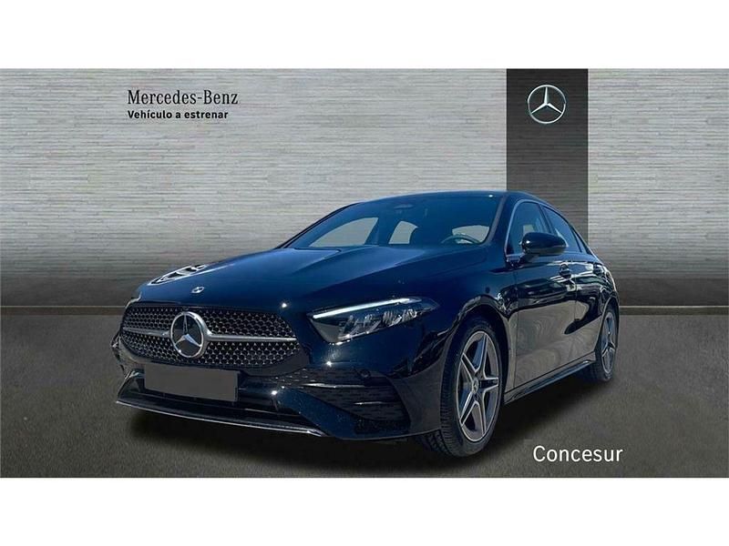 Negro Usado 2023 Mercedes A250 Advanced Berlina | 35.900 € (Un poco caro) - Imagen 1/4
