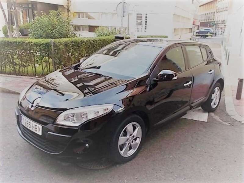 Usado Renault Mégane III 110 CV (80 kW) 2011 Negro Utilitario